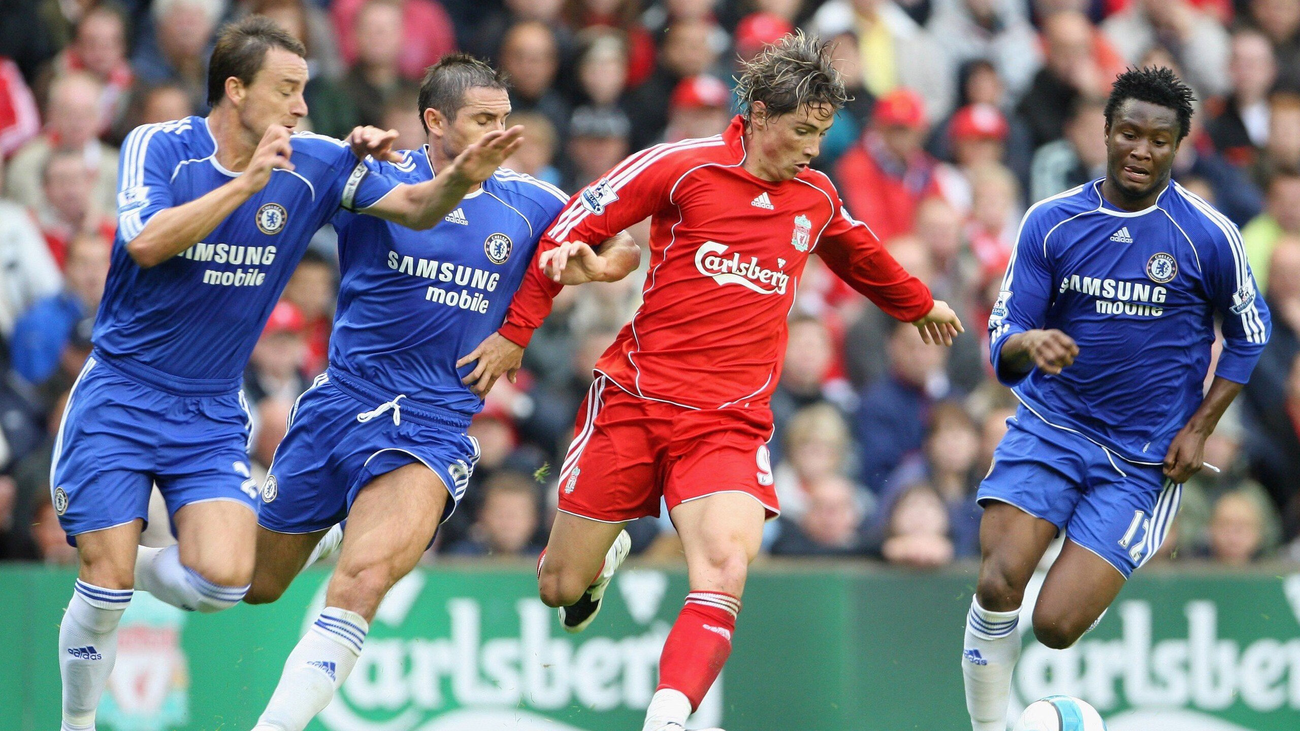 南安普顿中场调度灵活，圣玛丽球场稳健前行，南安普顿市